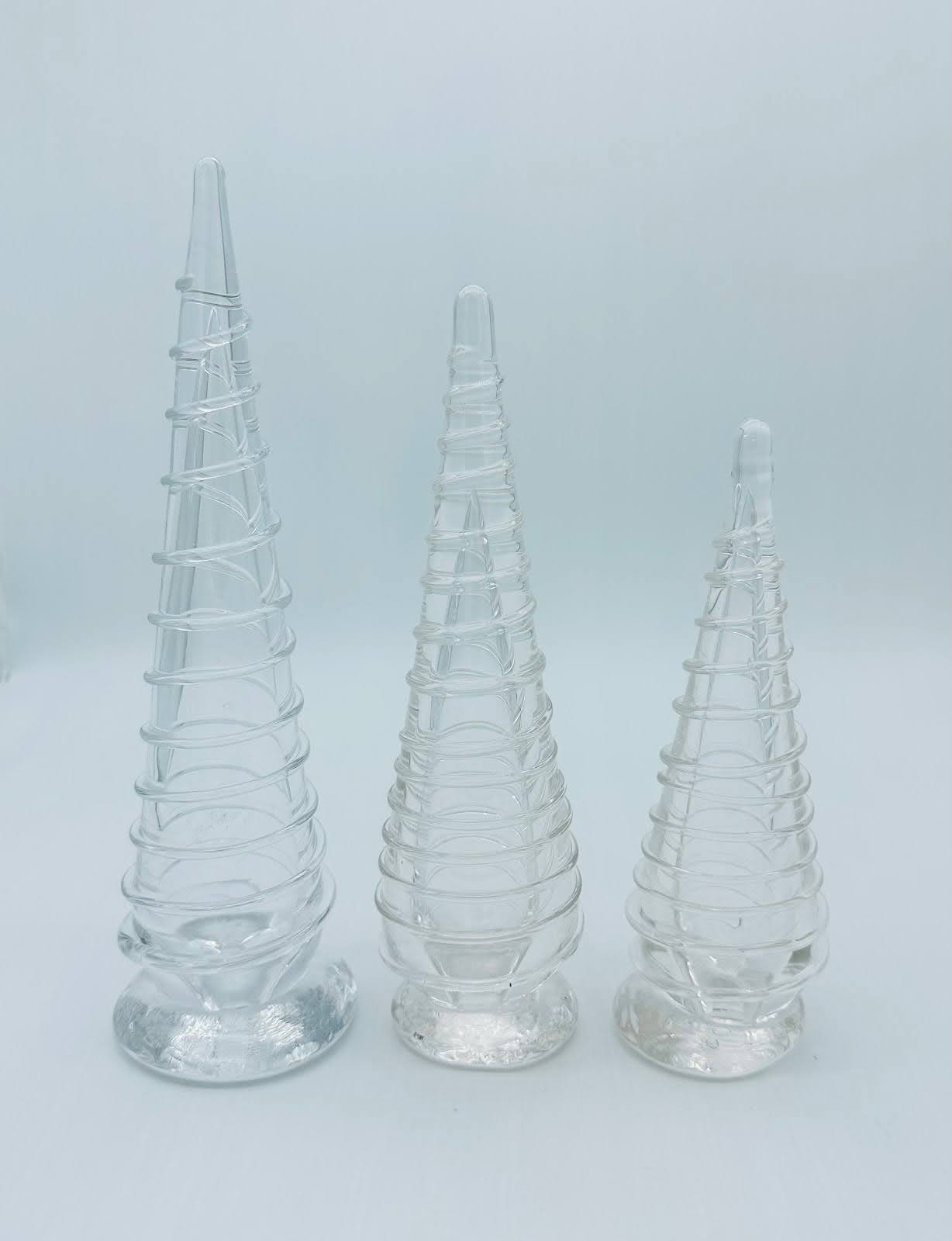 Set of Three Trees (T3002)
